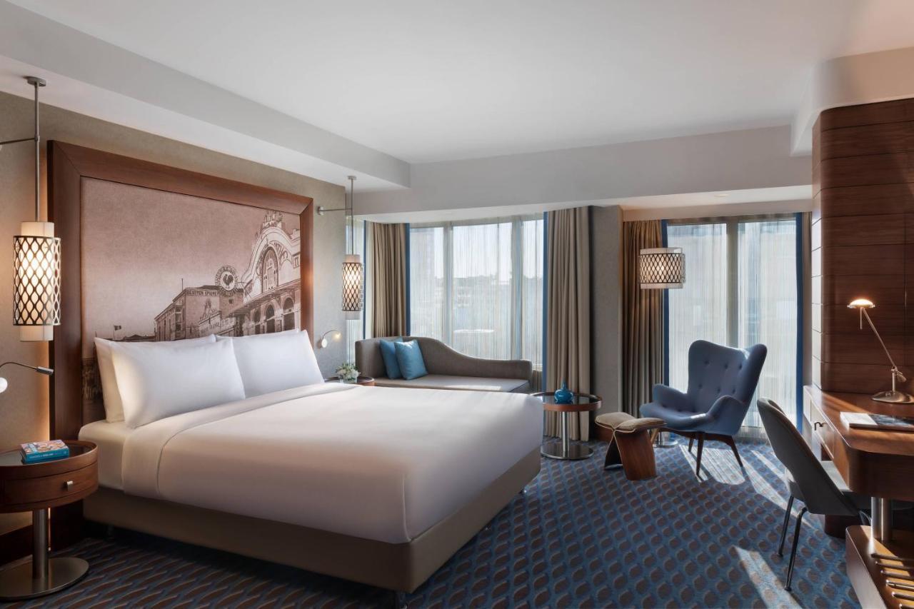 Renaissance Izmir Hotel Bagian luar foto