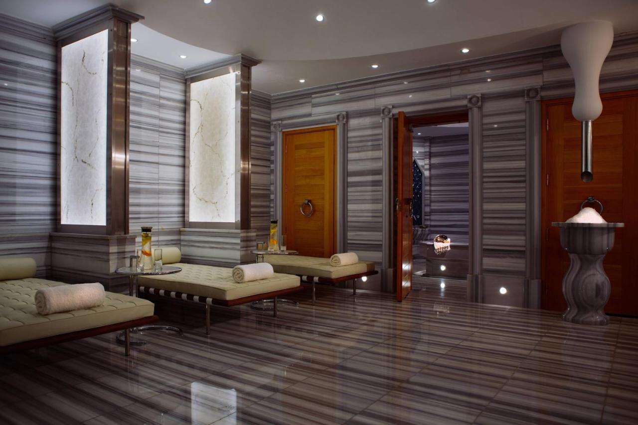 Renaissance Izmir Hotel Bagian luar foto A hammam in Istanbul